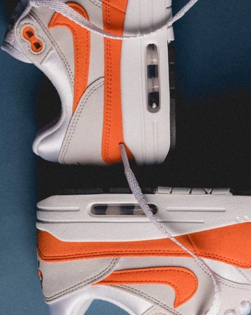 Air Max 1 Safety Orange Air Bubble Close up