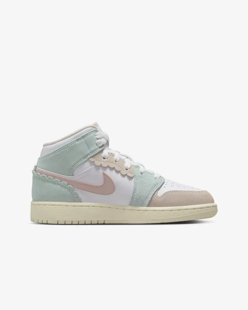 Jordan 1 Mid GS Guava Ice DZ5361 100 Dead Stock