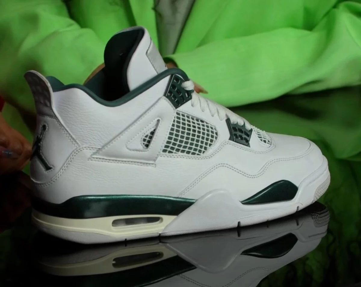 Jordan 4 Oxidized Green FQ8138-103 | Dead Stock Jordan 4 Oxidized Green FQ8138-103 | Dead Stock