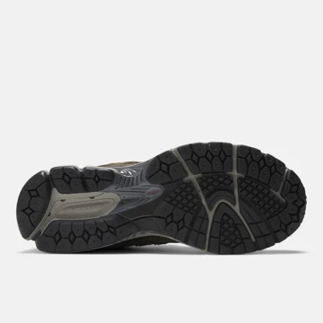 New Balance 2002R Protection Dark Moss - Sohle