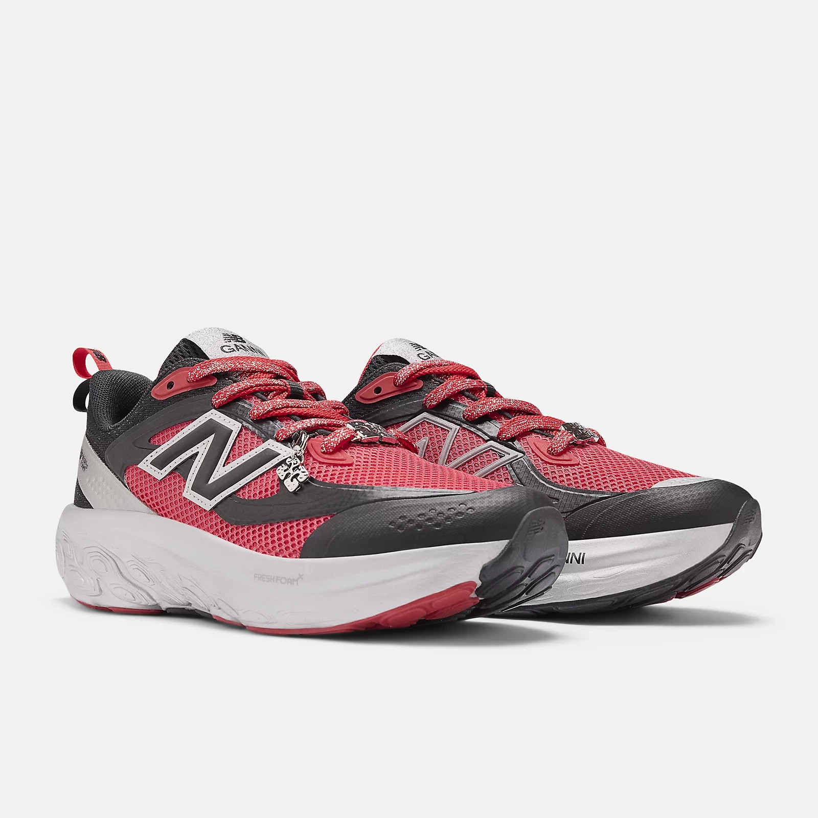 New Balance x Ganni Fresh Foam Trainer Racing Red UTRNGN | Dead Stock