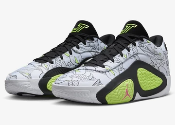 Jordan Tatum 2 Momma’s Boy Paar