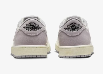 Jordan 1 Low OG Atmosphere Grey von Hinten