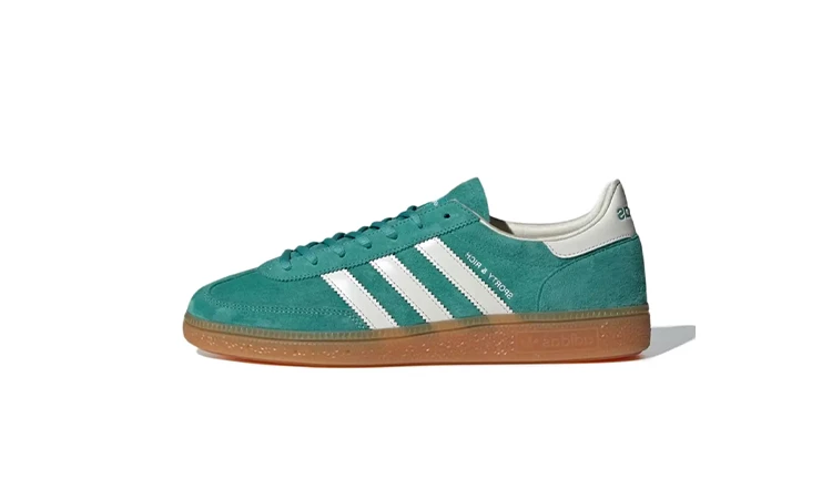 Sporty & Rich adidas Handball Spezial Green Titelbild auf weißem Hintergrund