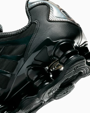 Nike Shox TL Off Noir Metallic Silver Ferse Details