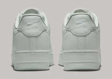 Air Force 1 Waterproof Light Grey von hinten