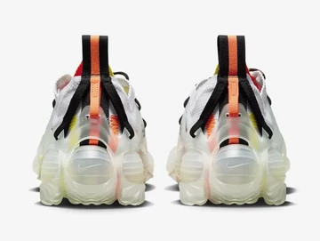 Nike ISPA Link Axis von hinten