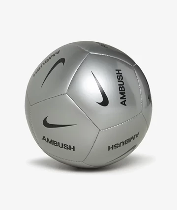 AMBUSH Nike Soccer Ball & Trikot