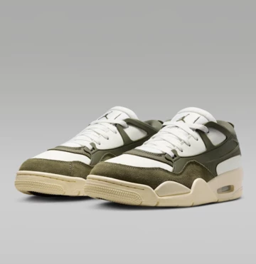 Jordan 4 RM Medium Olive schräg