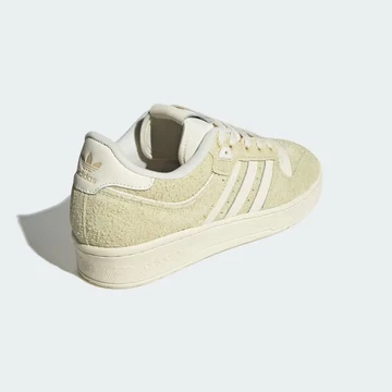 adidas Rivalry Low Sandy Beige seitlich von Hinten