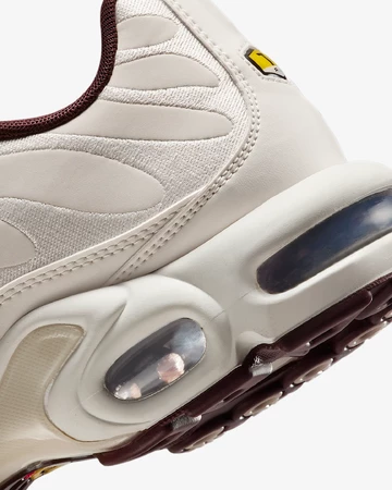 Air Max Plus Phantom Light Bone Detailbild