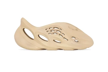 adidas Yeezy Foam Runner Desert Sand Rechts