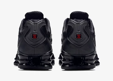 Nike Shox TL Triple Black sohle von hinten