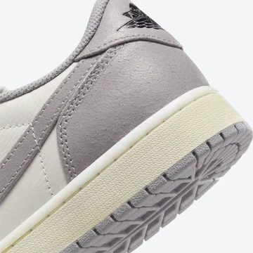 Jordan 1 Low OG Atmosphere Grey Detail Ferse