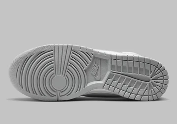 Dunk High Airbrush Swoosh Sohle