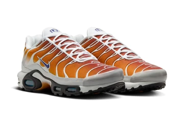 One Block Down x Air Max Plus Reverse Pack schräg frontal