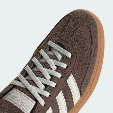 Die Toebox des adidas Handball Spezial Earth Strata