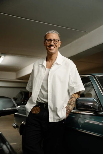 adidas Handball Spezial Grey Two - Fit Pic am Auto (2)