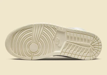 Jordan 1 MM High Coconut Milk sohle