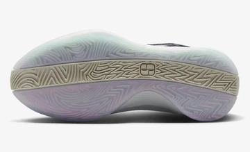 Offizielle Produktbilder vom Nike Sabrina 1 Ionic Schuh von der Seite