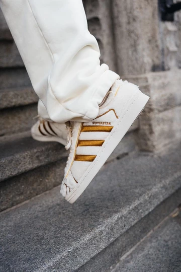 adidas Superstar Conchas - On Feet außen