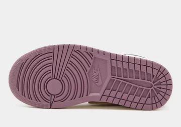 Jordan 1 MM High Galactic Jade Sohle