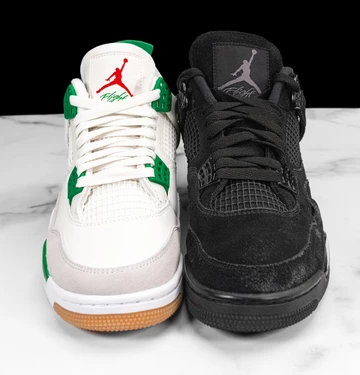 Der Jordan 4 SB Black Cat Wear Test Sneaker im Vergleich zum Pine Green Colorway von vorne