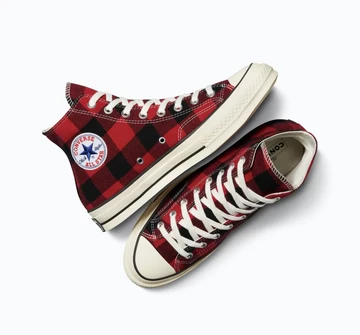 Converse Chuck 70 High Upcycled Red Paar von Oben