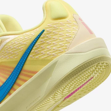 Nike Sabrina 2 Trust Your Game Ferse Details