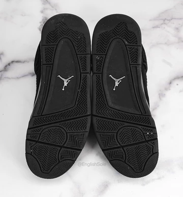 Die Sohle des Jordan 4 SB Black Cat Wear Test Sneaker