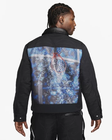 Nike Tech Fleece Jacke von hinten mit großem Aufdruck