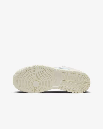 Jordan 1 Low GS Guava Ice sohle