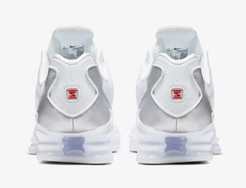 Nike Shox TL White Metallic Silver von hinten