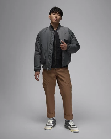 Jordan 4 RM Chambray am Model