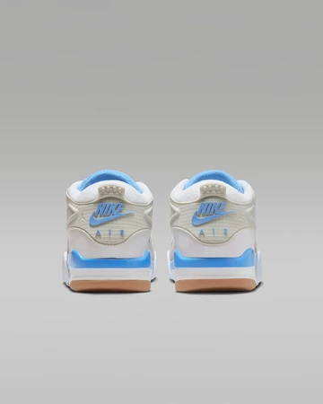 Jordan 4 RM UNC von hinten