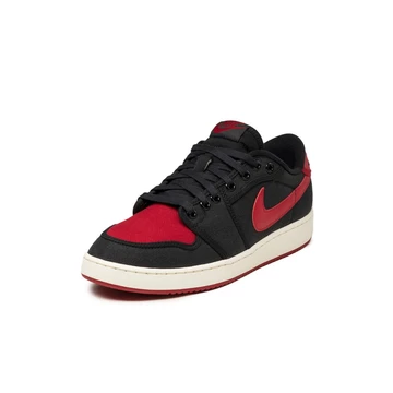 Jordan 1 AJKO Low Bred Frontansicht
