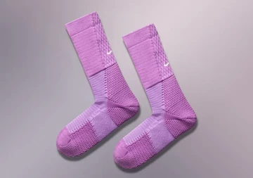 Offizielle Produktbilder vom Nike Sabrina 1 Ionic Apparel lila socken