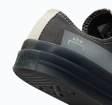 A COLD WALL Converse Chuck 70 Low Silver Birch Detail Ferse