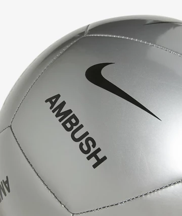 AMBUSH Nike Soccer Ball & Trikot