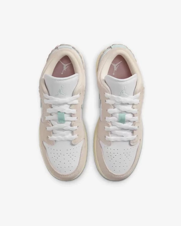 Jordan 1 Low GS Guava Ice von oben