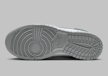 Dunk Low Metallic Silver sohle