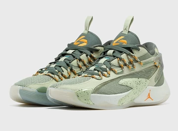 Der Jordan Luka 2 Olive Green von schräg außen