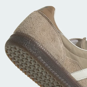 Die Ferse des adidas SPZL Wensley Cardboard