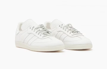 Humanrace adidas Samba White schräg