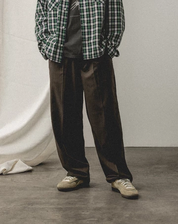 Ein odel trägt den adidas SPZL Wensley Cardboard am Fuß