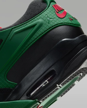 xJordan 4 RM Black Gorge Green Detailbild