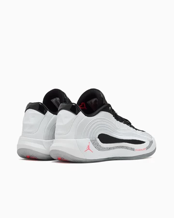 Jordan Luka 4 White Cement Paar Fersen