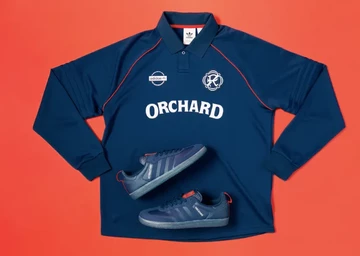 Ochard New England Revolution adidas Samba ADV Trikot und Sneaker