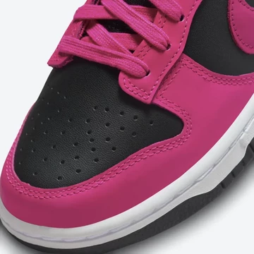 Dunk Low Fierce Pink Detail Toebox