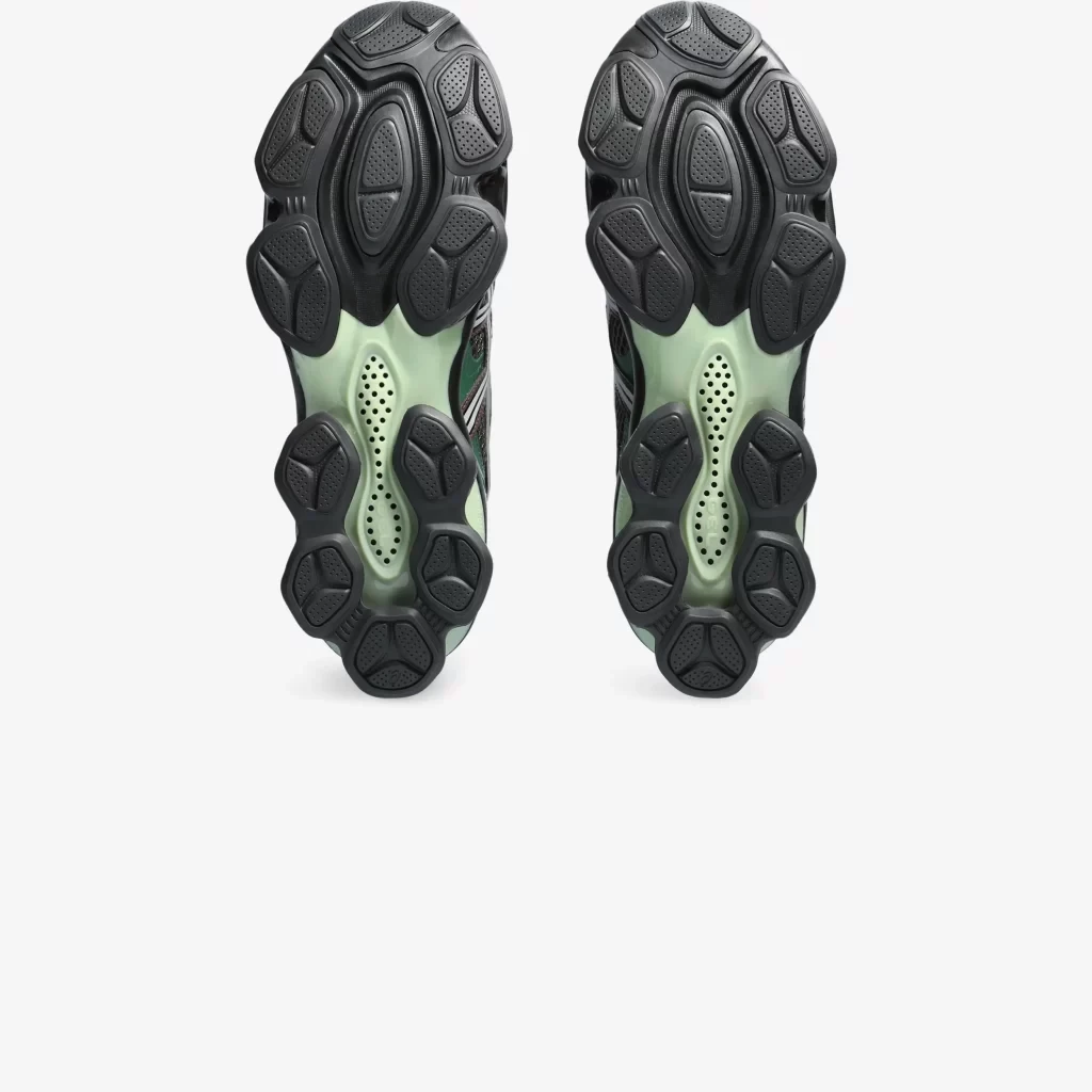 ASICS Gel-Quantum Kinetic Shamrock Green 1203A270-251 | Dead Stock